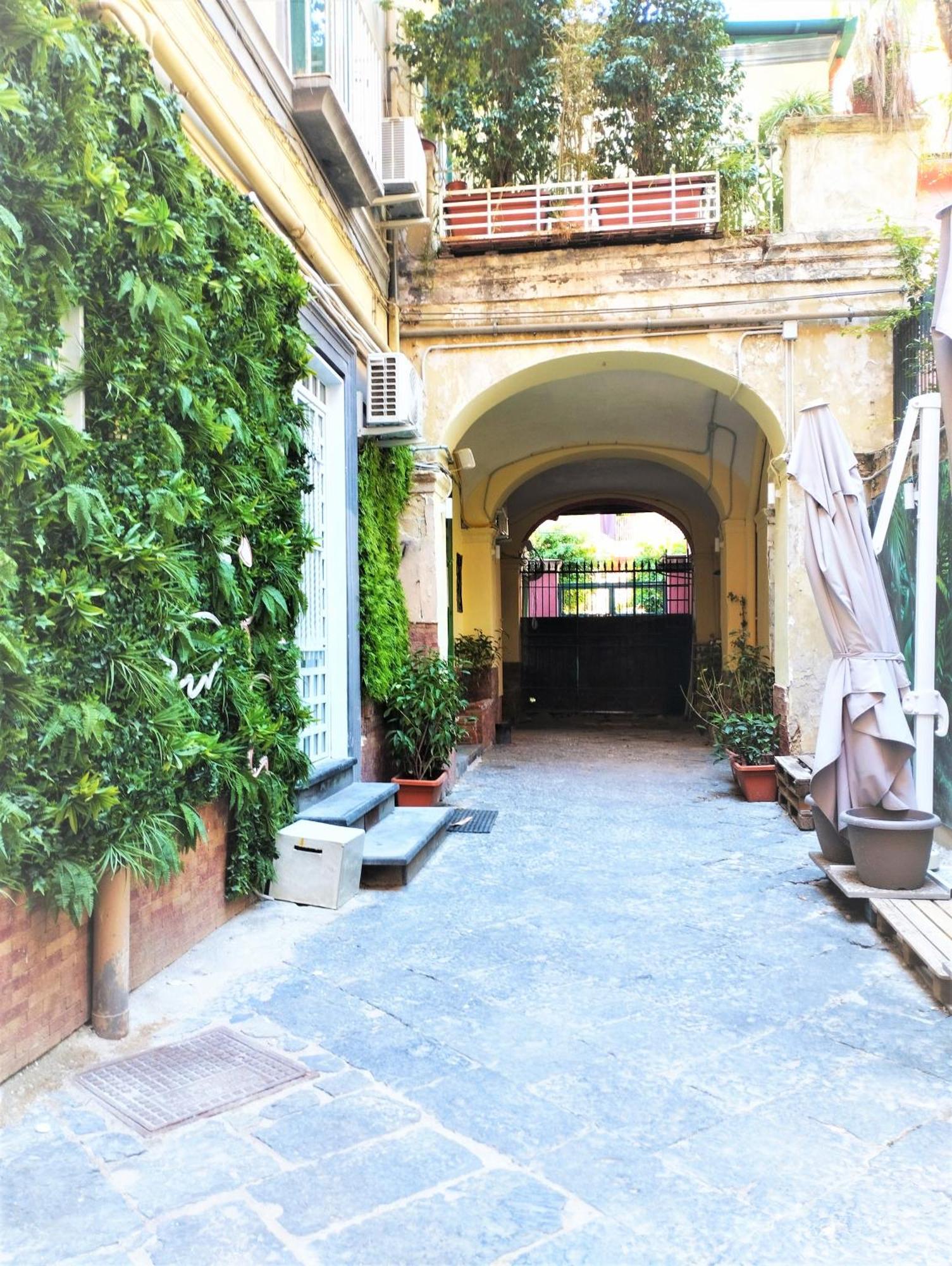 Residence E Appartamenti Bausan Nápoles Exterior foto
